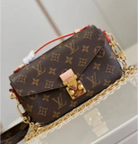 Petite Malle handbag