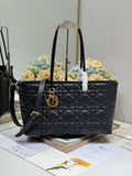 Toujours handbag